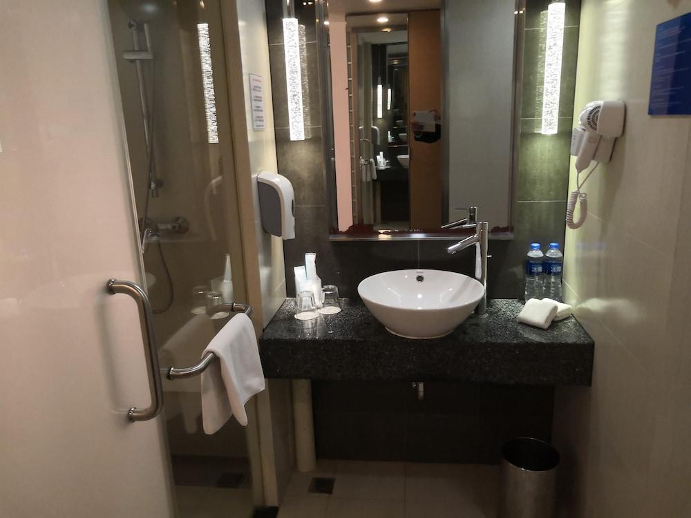 Holiday Inn Express Shanghai Jinsha By Ihg Exteriör bild