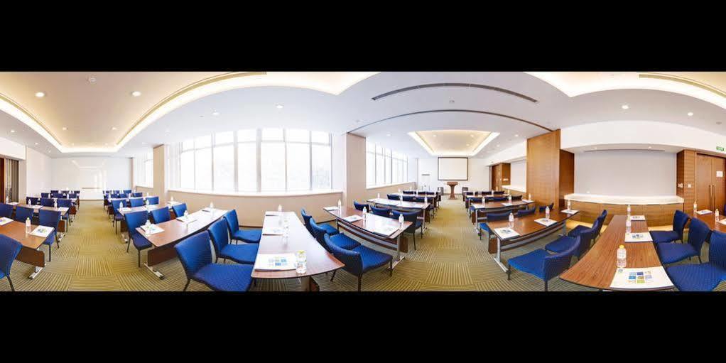 Holiday Inn Express Shanghai Jinsha By Ihg Exteriör bild
